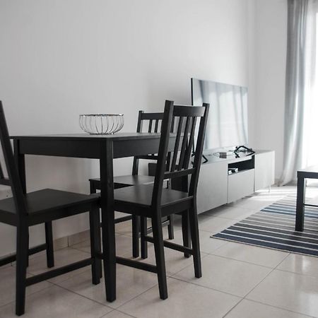 Renovated One Bedroom Apartment In Paphos With Pool מראה חיצוני תמונה