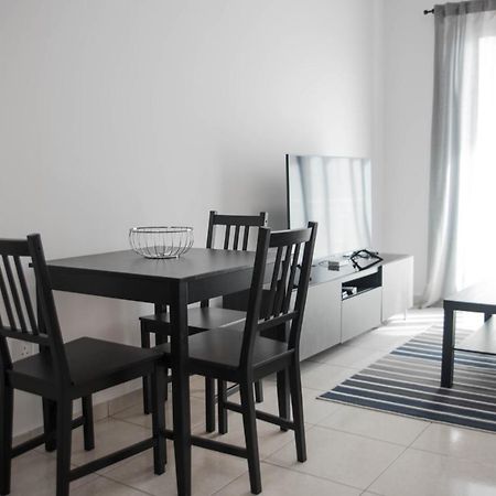 Renovated One Bedroom Apartment In Paphos With Pool מראה חיצוני תמונה