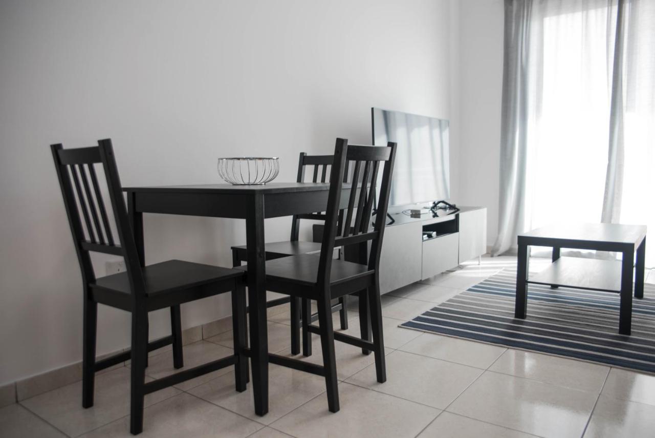 Renovated One Bedroom Apartment In Paphos With Pool מראה חיצוני תמונה