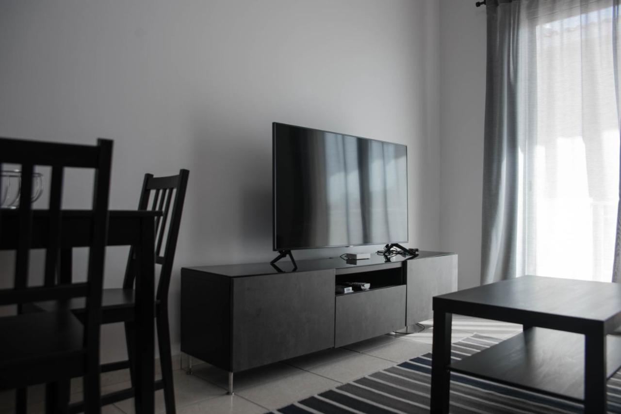 Renovated One Bedroom Apartment In Paphos With Pool מראה חיצוני תמונה