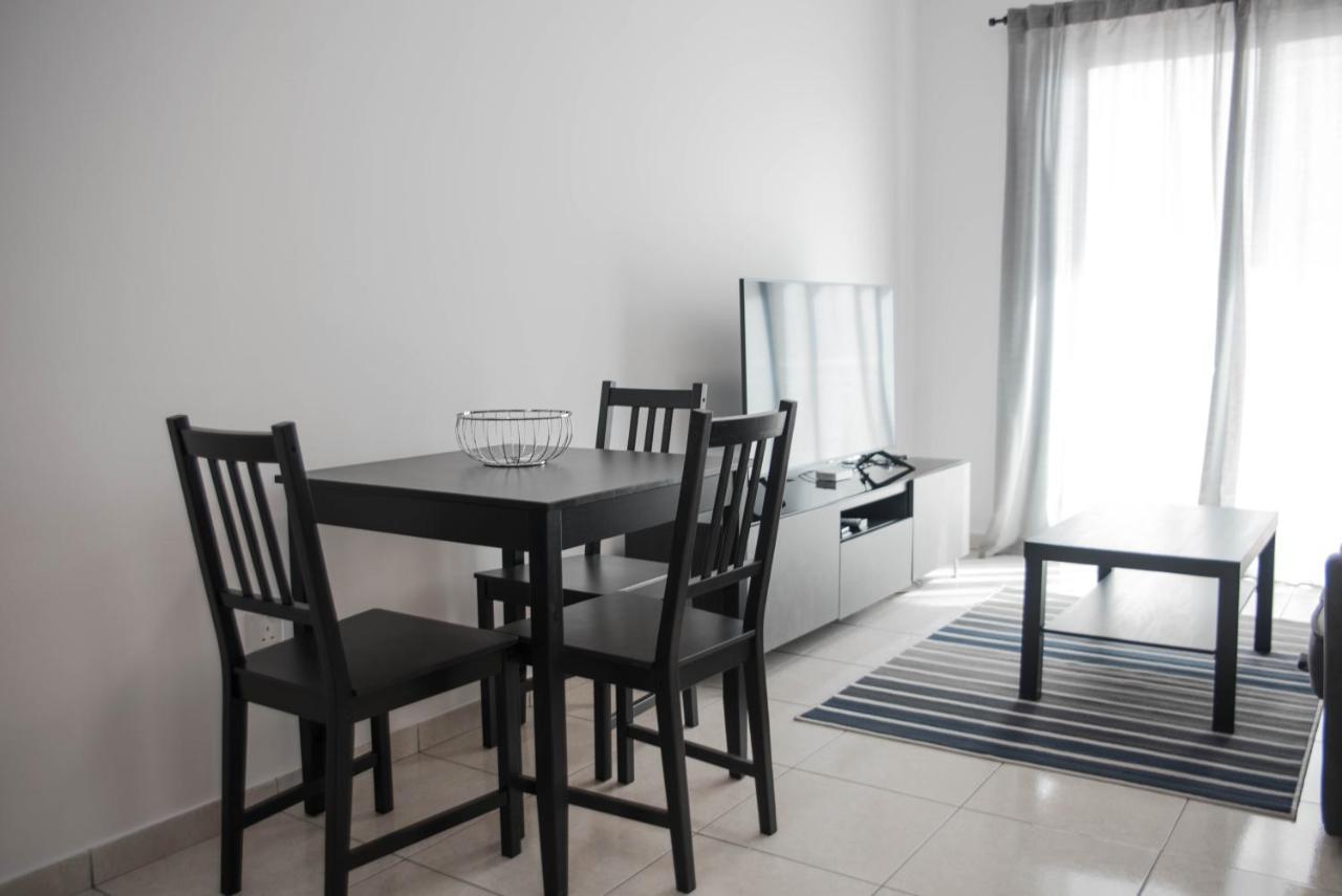 Renovated One Bedroom Apartment In Paphos With Pool מראה חיצוני תמונה