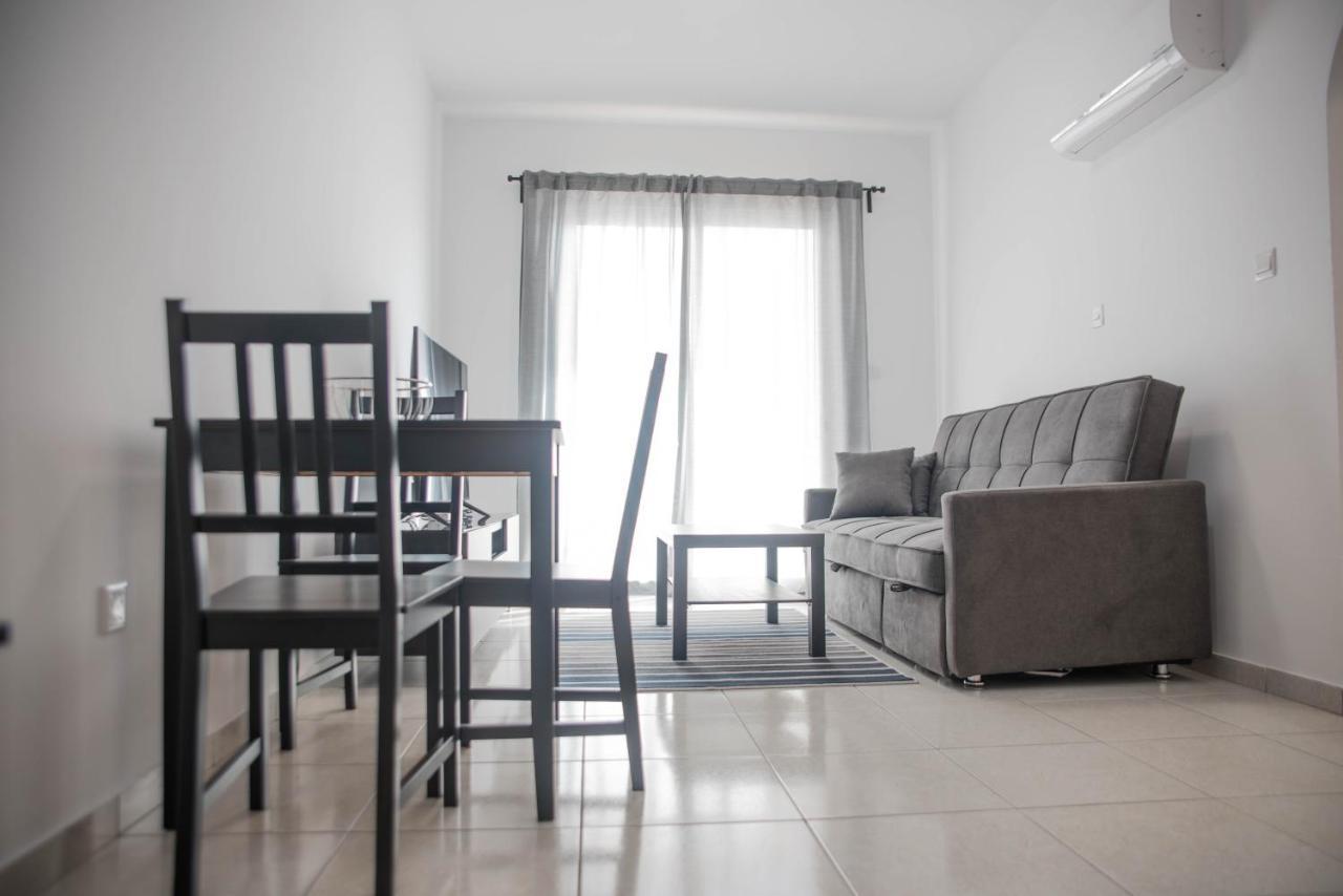 Renovated One Bedroom Apartment In Paphos With Pool מראה חיצוני תמונה