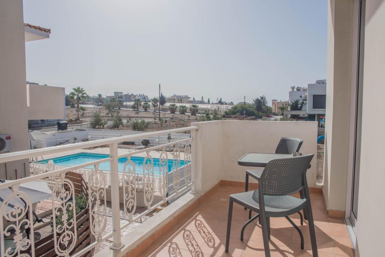 Renovated One Bedroom Apartment In Paphos With Pool מראה חיצוני תמונה